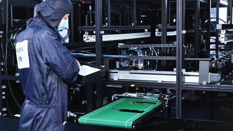 Automated display production equipment in a cleanroom